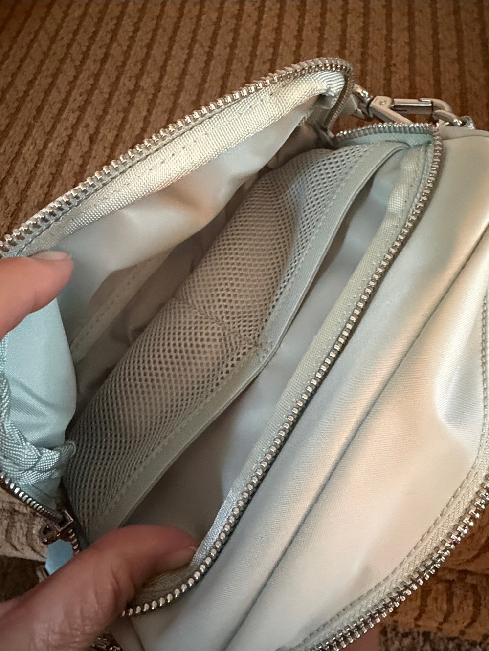lululemon athletica Mint Color Double-Zip Crossbody Bag - Picture 5 of 8